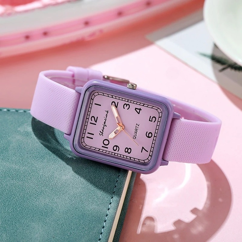 Fashion Rectangle Dial Ladies  - مراجعة Silicone Band Women وسعره