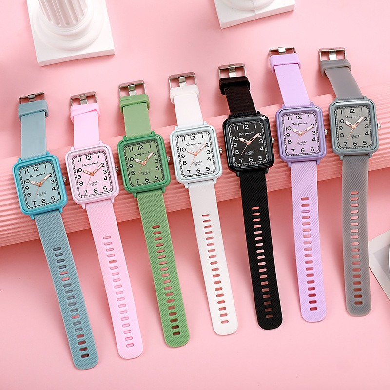 Fashion Rectangle Dial Ladies  - مراجعة Silicone Band Women وسعره
